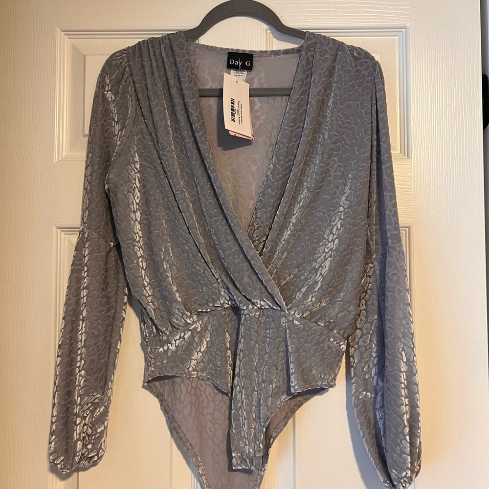 Day G Women's Gray Leopard Print Bodysuit